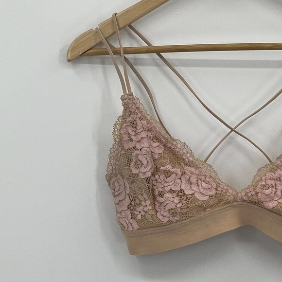 Out From Under Bra Women Small Pink Fairy Floral Lace Unpadded Wireless Strappy - Picture 3 of 9